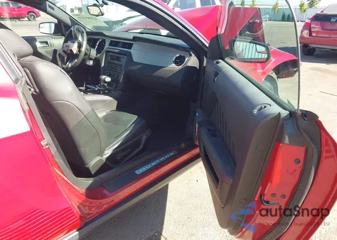 2011 Ford Mustang V6 Premium z USA, uszkodzony, nr VIN 1ZVBP8AM9B5163415